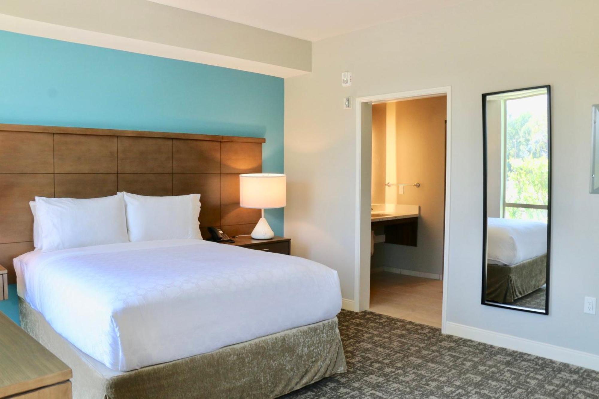 Staybridge Suites - Long Beach Airport, An Ihg Hotel Esterno foto